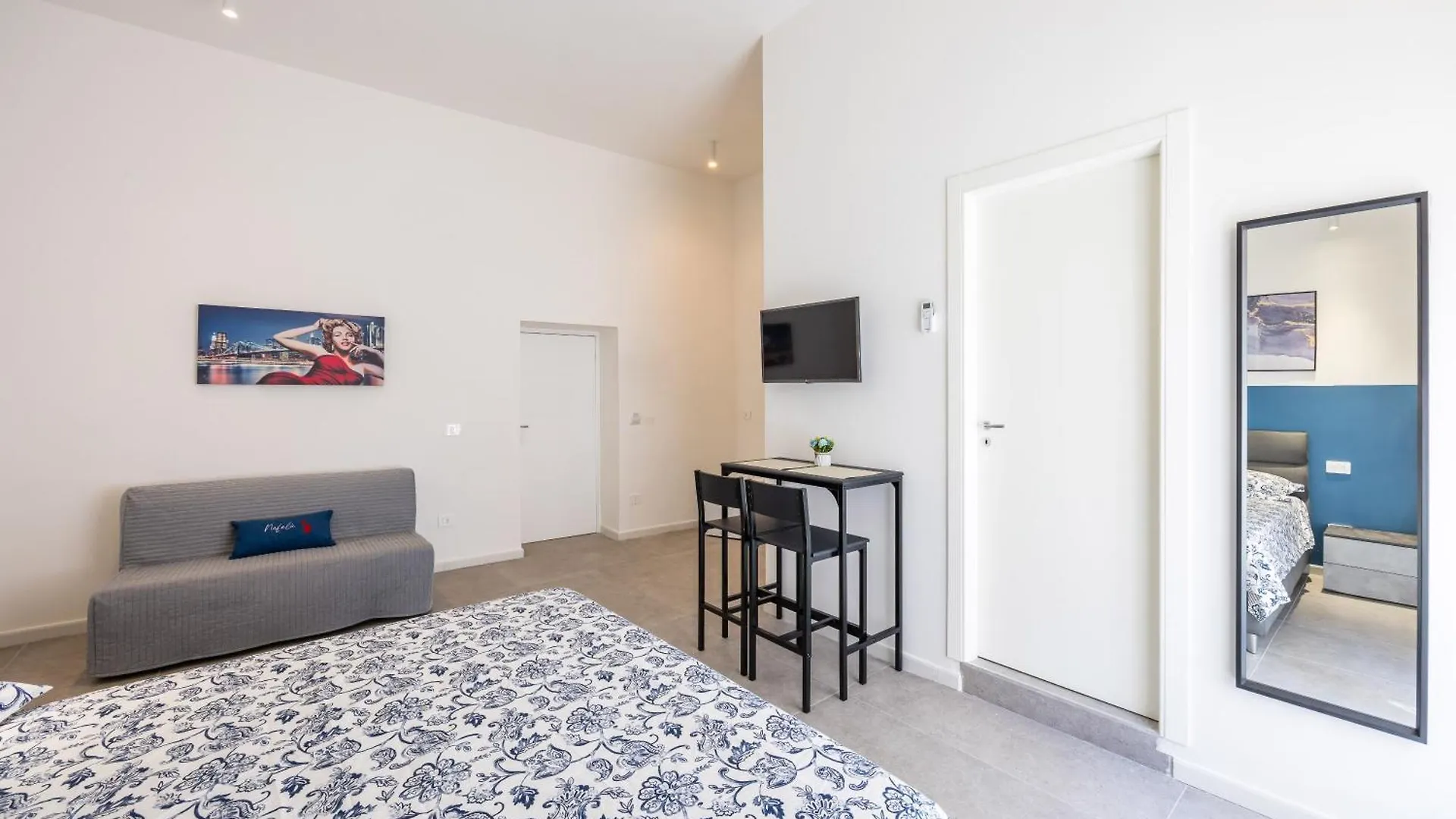 Nefelu Apartment Napoli 0*,  İtalya