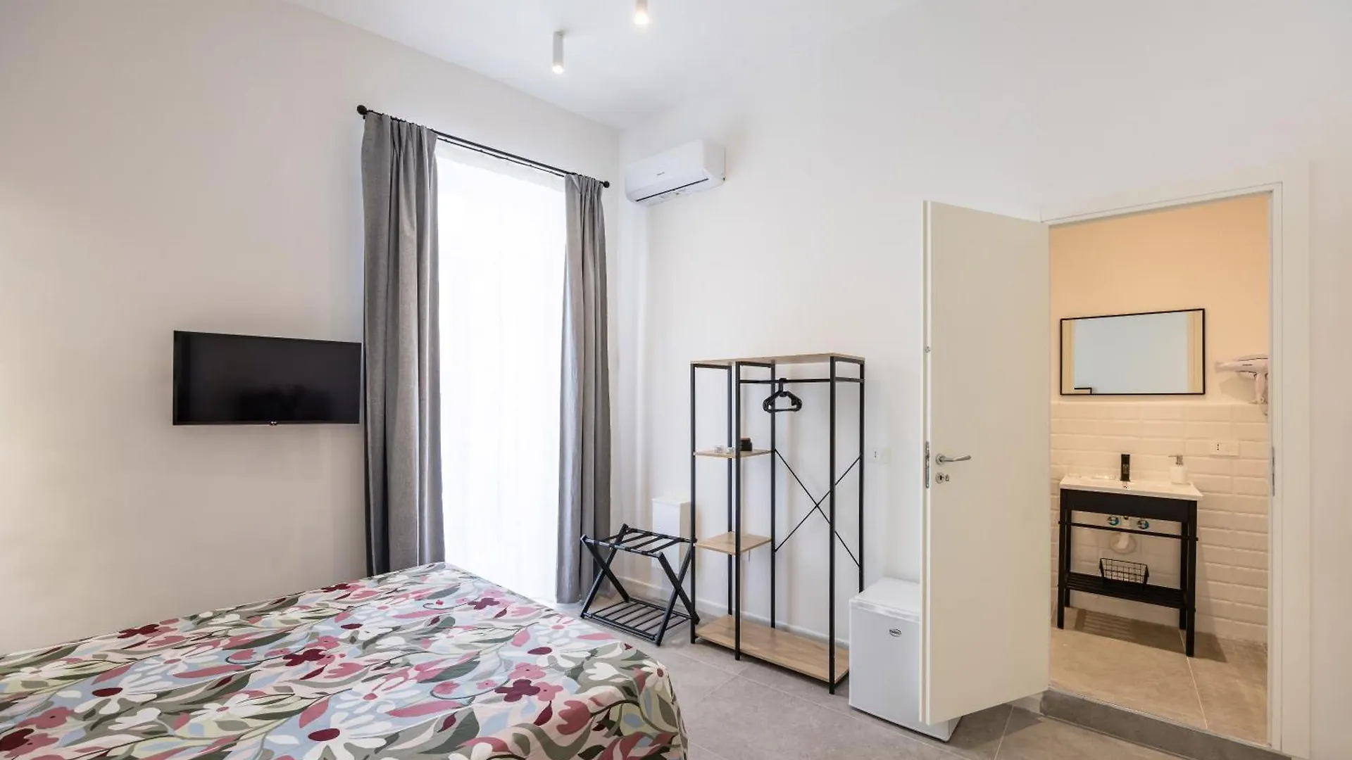 Nefelu Apartment Napoli İtalya