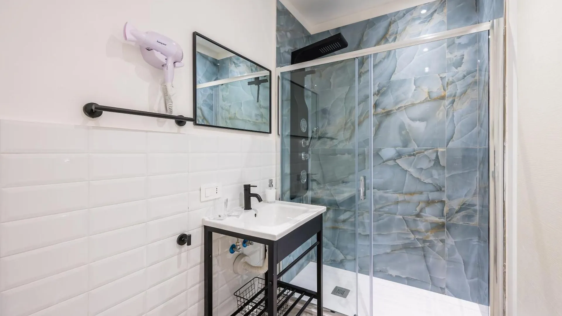Nefelu Apartment Napoli 0*,  İtalya