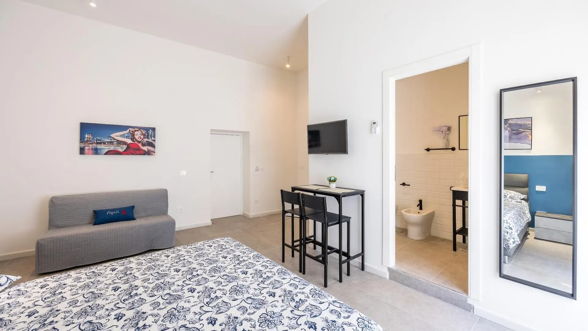 Nefelu Apartment Napoli 0*,  İtalya
